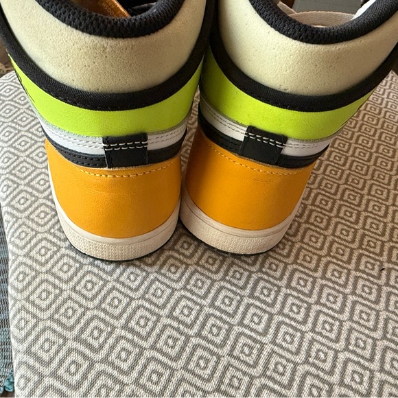 Jordan 1 High - Picture 6 of 7